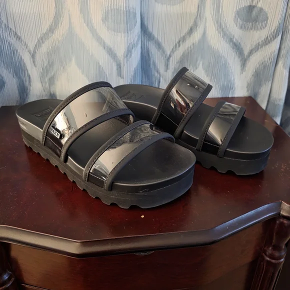 REEF Black Transparent Vista Hi Energy Slides Size 7 - Picture 2 of 4